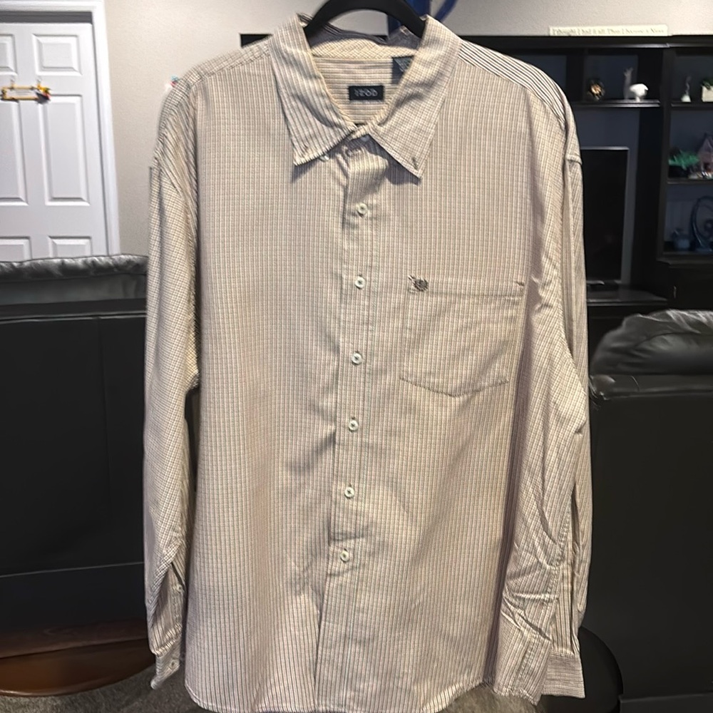 Izod long sleeve dress shirt tan and gray stripes or checkers.XXL
